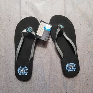 NWT Carolina Tarheel Glitter Flip Flops